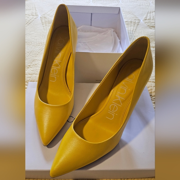 Calvin Klein Yellow Pumps - Picture 7 of 7